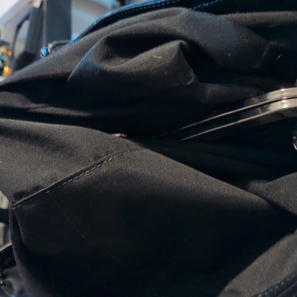 Coach Signature Black/Grey Carry All Satchel W Kisslock middle - Picture 10 of 15